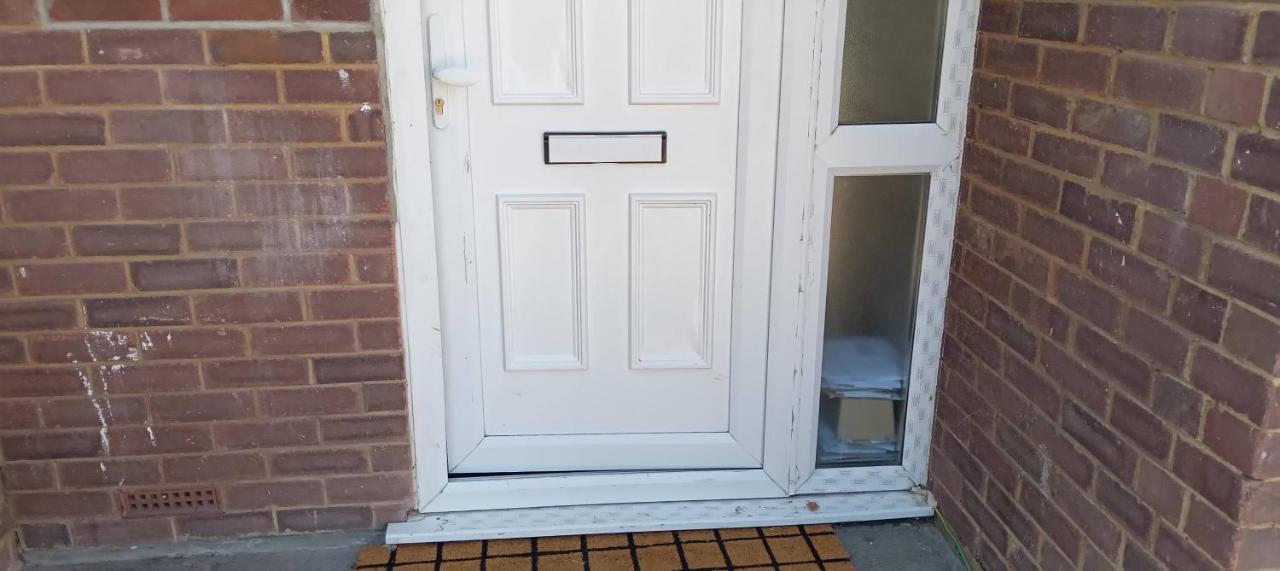 Comfortable Double Room Londra Exterior foto
