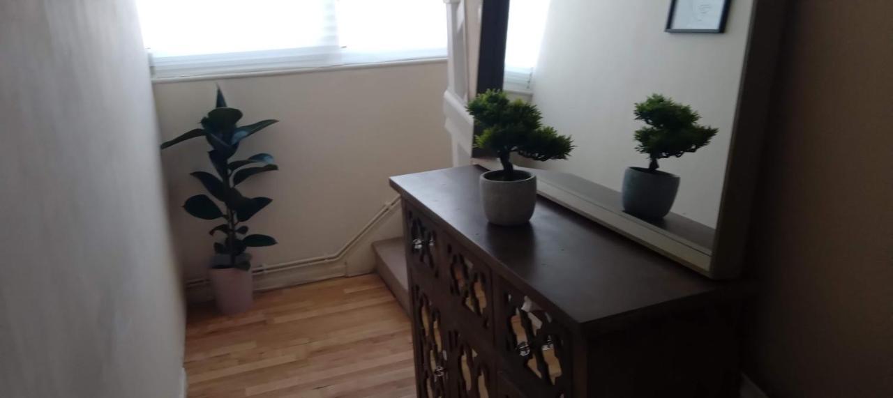 Comfortable Double Room Londra Exterior foto